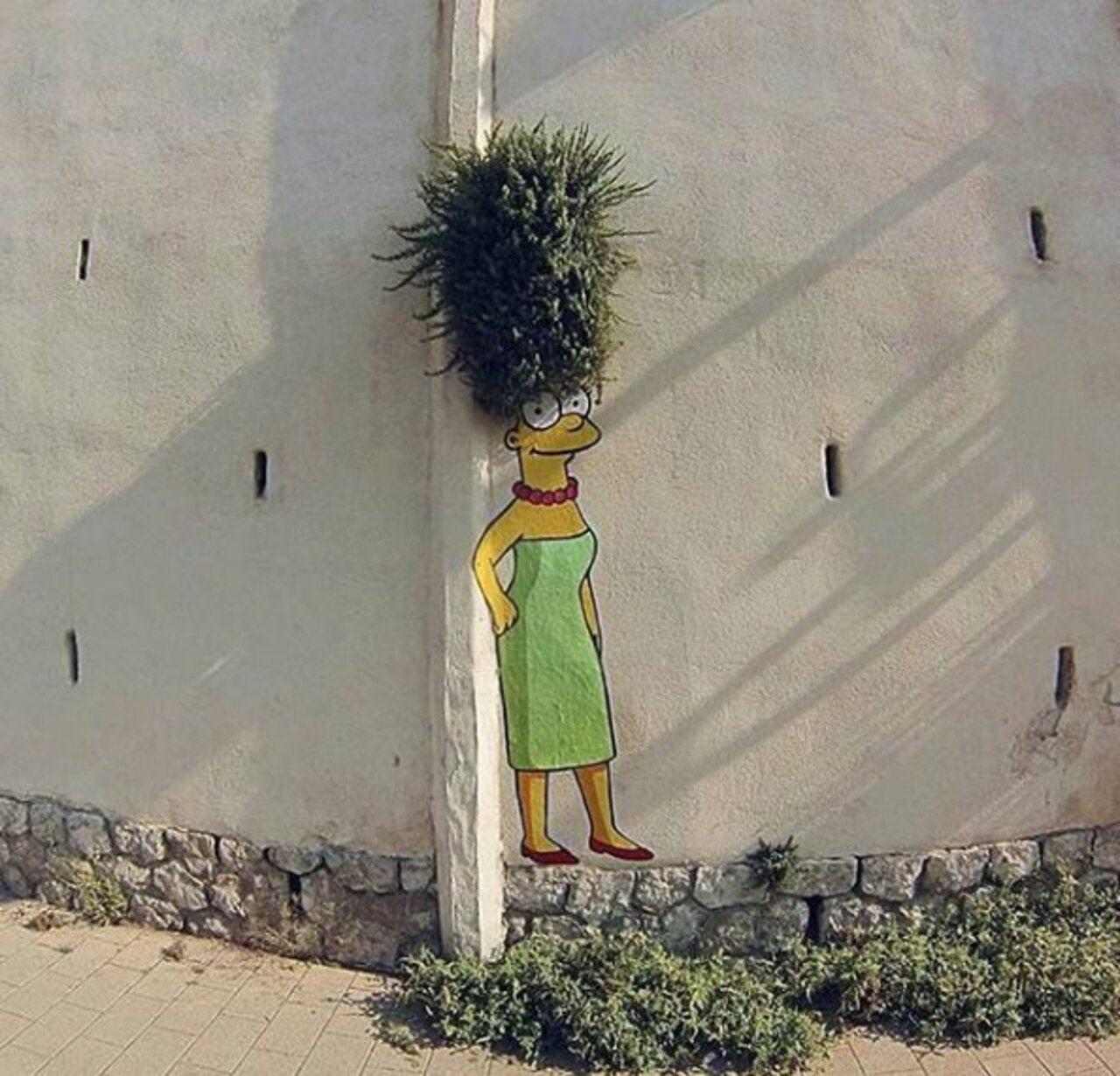 Oooh, Marge, who does your hair? -- Piece by efixworld. -- #globalstreetart #streetart #art #graffiti https://t.co/1oaQ6kRIRS