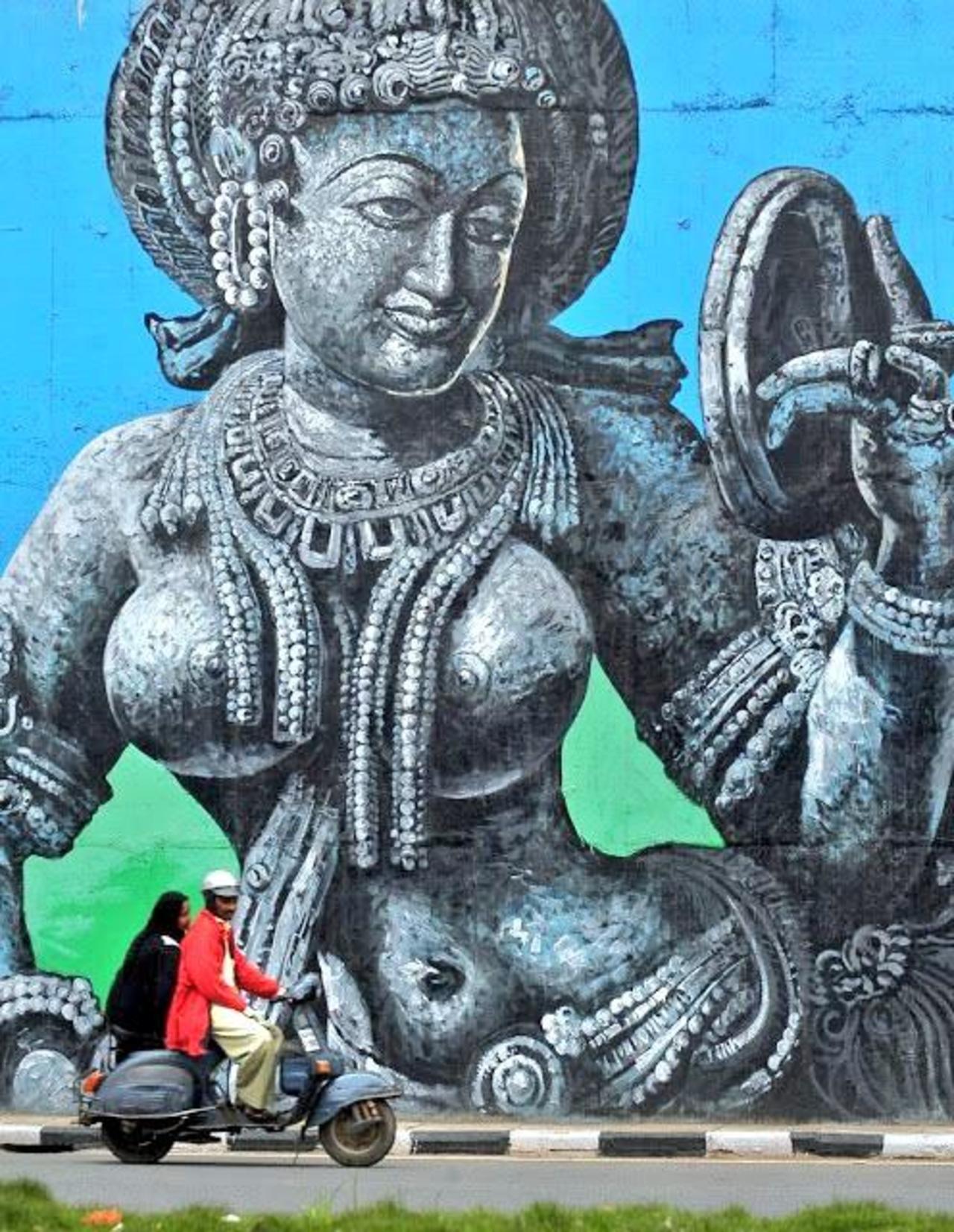 "@Pitchuskita: Street Art / India
#streetart #urbanart #art #graffiti http://t.co/AvrKaFgCio"