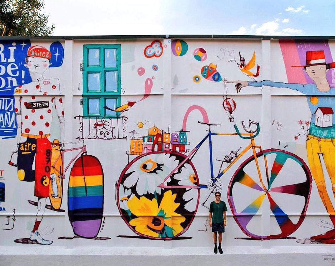 Playful and so colorful “@Pitchuskita: #streetart #art #graffiti #mural http://t.co/mCeogIxlM3”