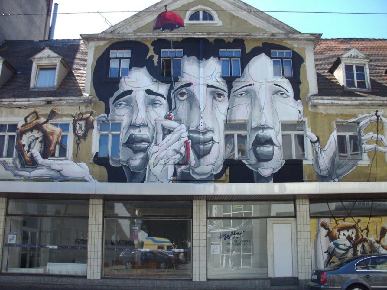 Stunning Art by German artist Dome in Karlsruhe, Germany #straßenkunst #streetart #artecallejero #urbanart #artedistrada #artderue #граффити #graffiti #muralart #arteurbano #стритарт #urbanekunst #dome #karlsruhe #germany  via http://windbiel.de | https://goo.gl/Fjg3NH https://t.co/gYXCUE52gN