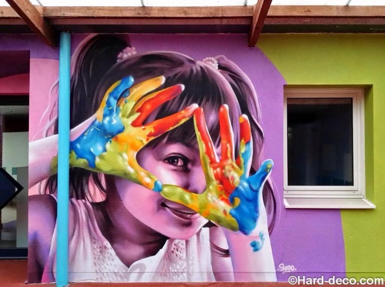 “@designopinion:Artist Hard Deco hyperrealistic StreetArt portrait-Paris, Fr #art #mural #graffiti #streetart http://t.co/F3xo5tzGI2”WOW!!
