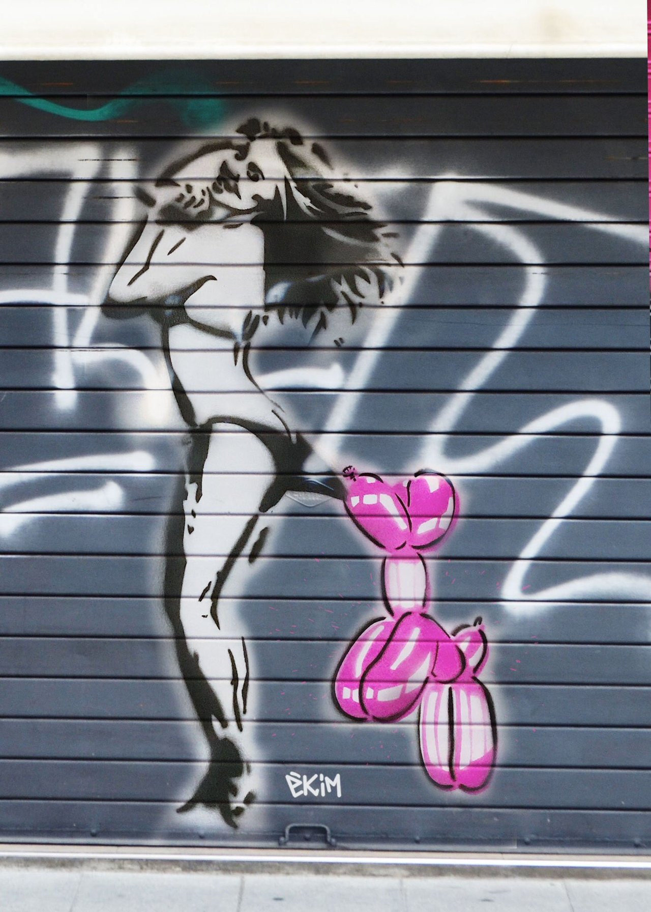 Happy 50th @kylieminogue still looking hot!!! #ekim #kylie50 #KylieGoldenYears #kylieat50 #streetart #graffiti #kyliebirthday https://t.co/ADQQ9nvZ41