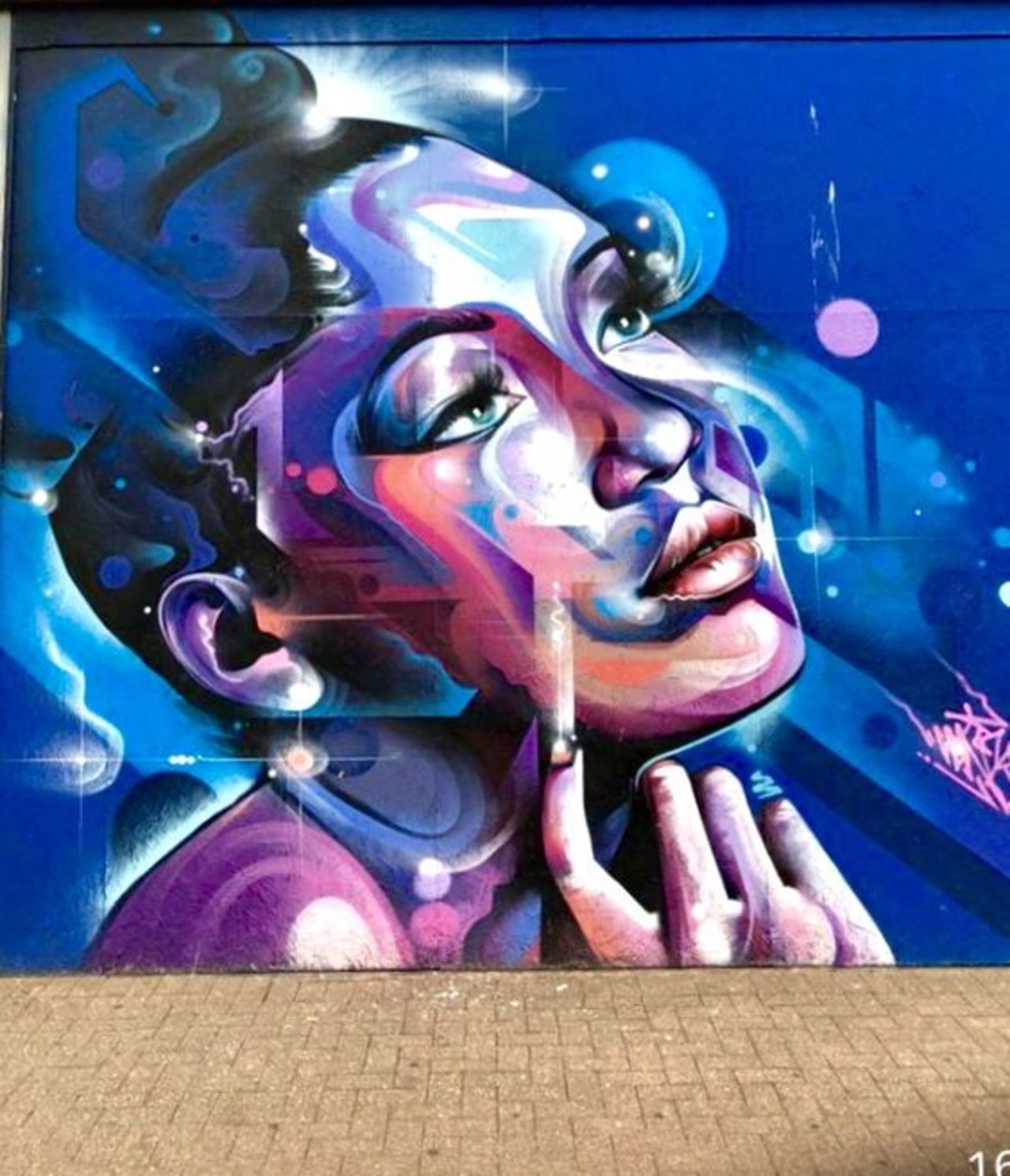 ... like a look... dreamy. Art by Mr. Cenz in Southend-on-Sea, UK #StreetArt #art #beauty #Dream #Eyes #Graffiti #Mural #UrbanArt https://t.co/w8Ua0J9pBm