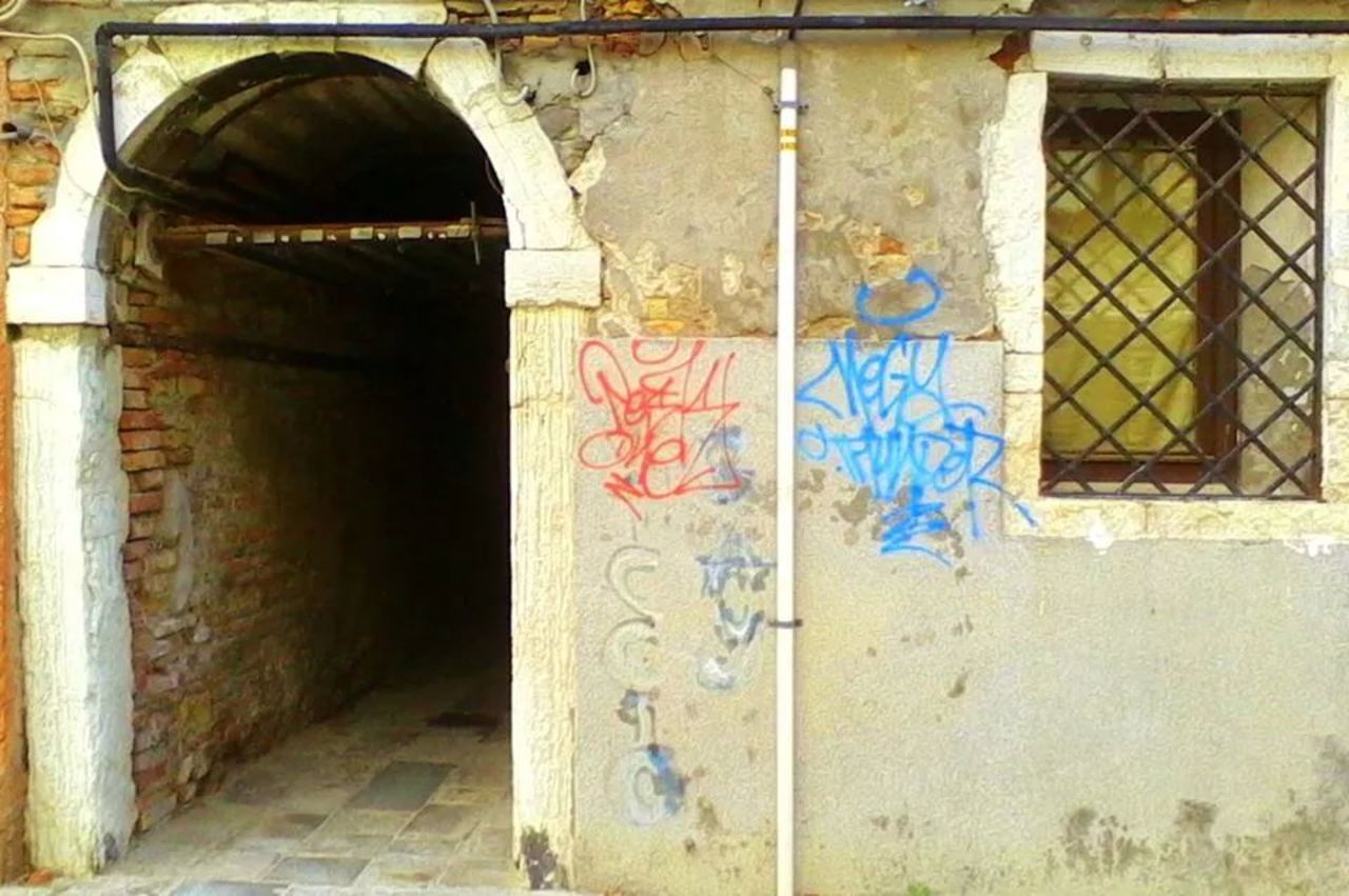 Venetian graffiti and 2 abstracts on paper #art #Venice #graffiti #wallart #urbanart #travel http://www.donegallizdoyle.com http://t.co/1hnrh5GFgT
