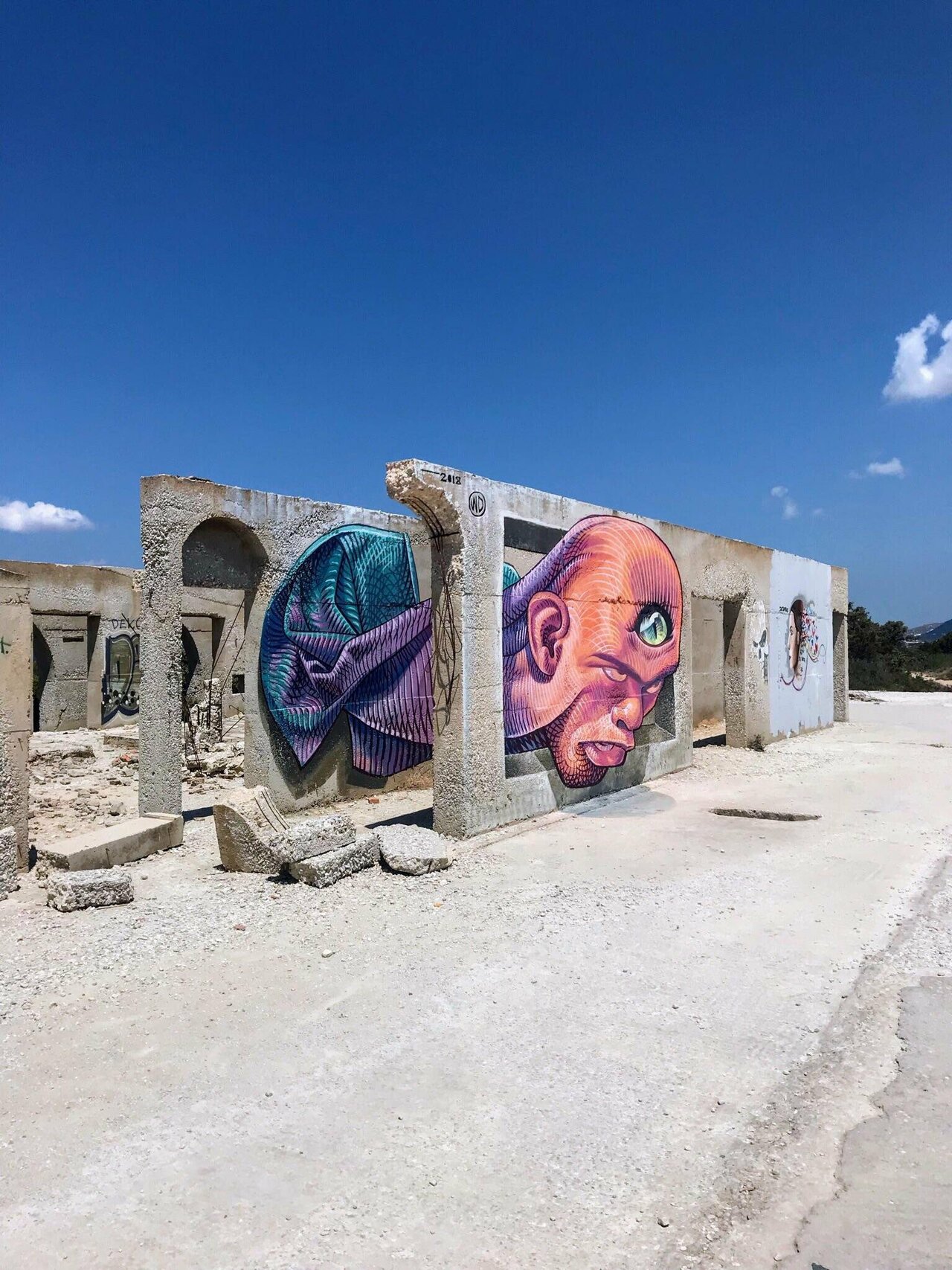 3D mural in Naxos, Greece Idk the artist #streetart #mural #graffiti #art https://t.co/q4BvsOJof4