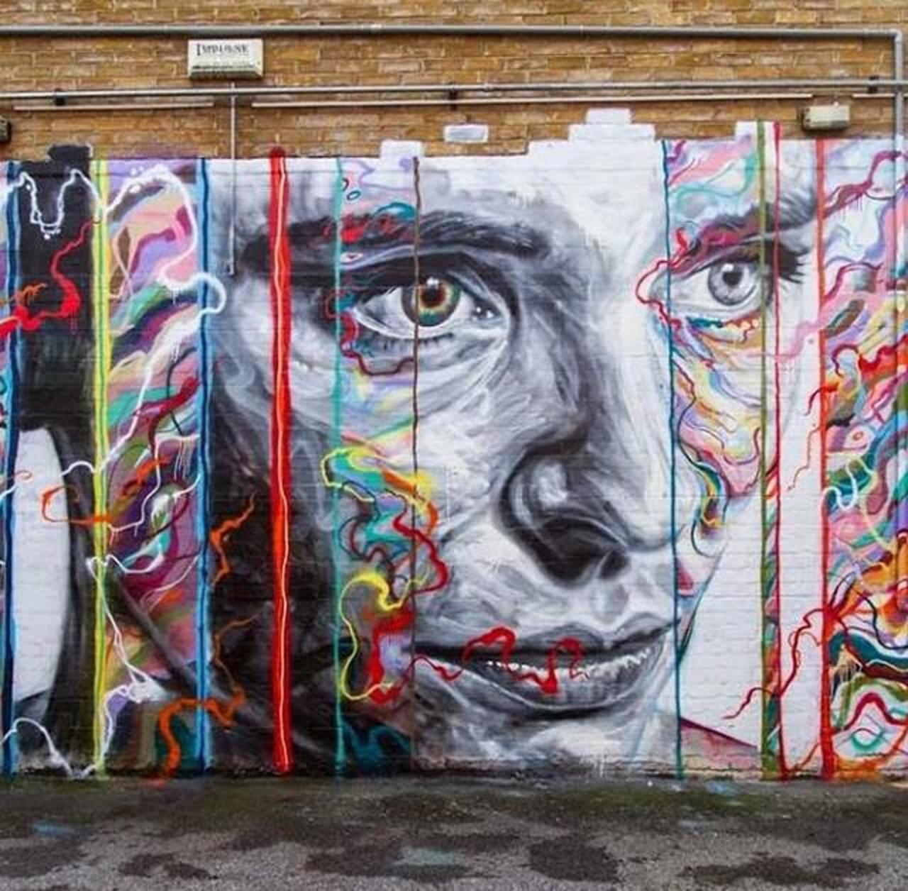 “@GoogleStreetArt: New Street Art colab between @davidwalkerart & @jim_vision in London 

#art #graffiti #streetart http://t.co/qGnPnd662D”