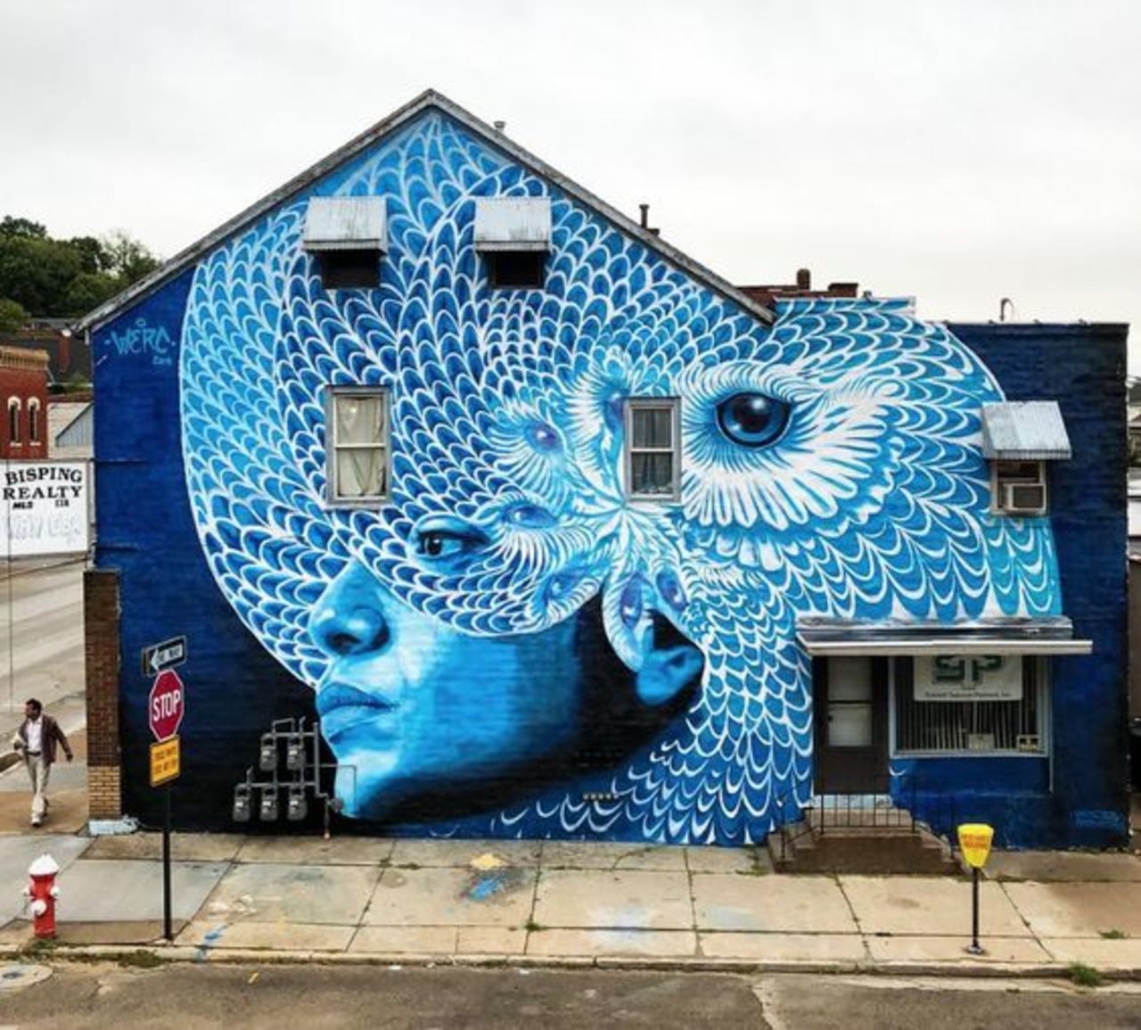 ... like beautiful blue... in metamorphosis. Art by W3rc in Dubuque, USA #StreetArt #Art #Blue #Beauty #Graffiti #Mural #UrbanArt #Dubuque https://t.co/A1cZfmeBki