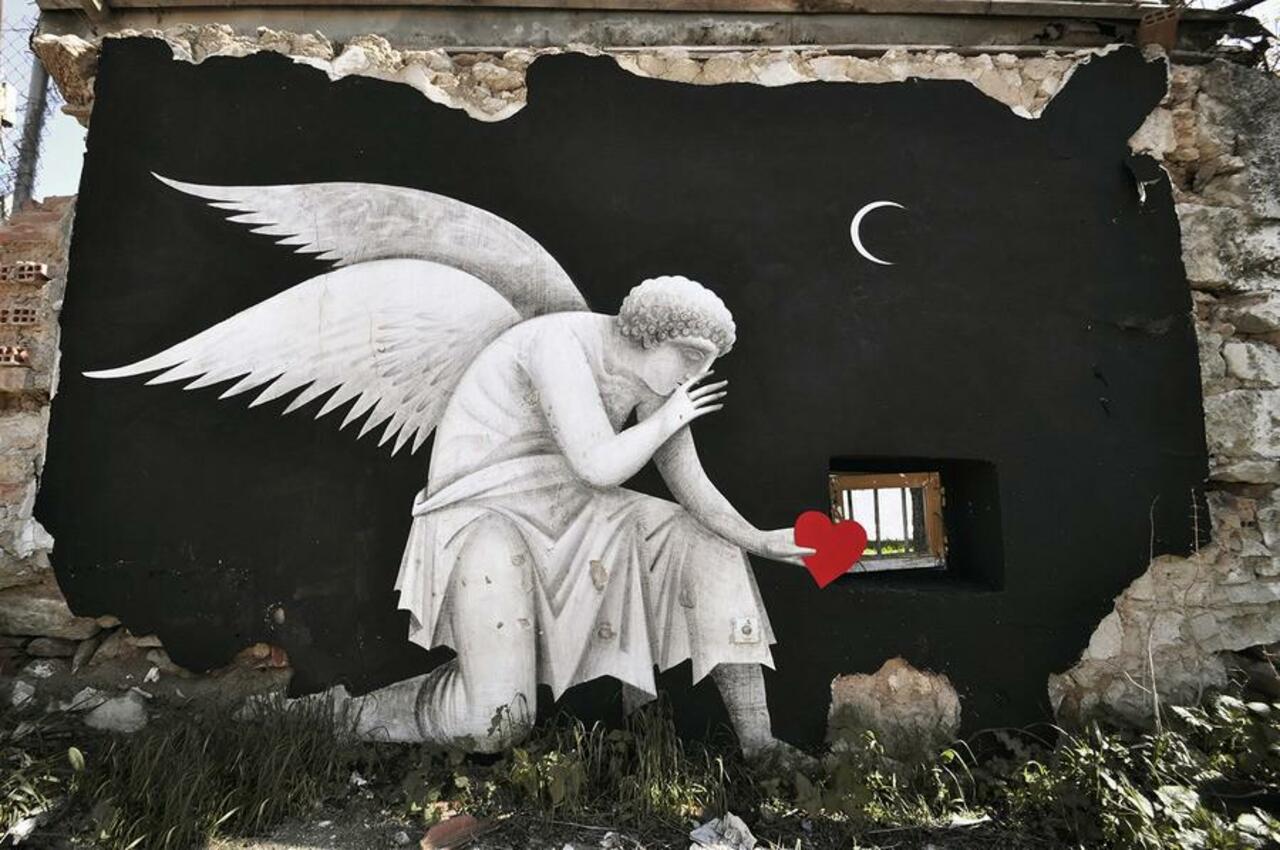"Artista: Fikos Antonios
Atenas, Grecia #art #streetart #mural #graffiti http://t.co/m9rhCdB1vh vía @Quegraffiti"