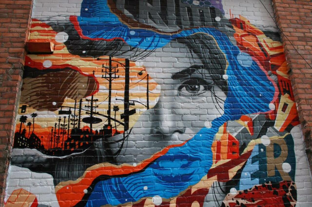 Tristan Eaton /"Crime Fighter"
Detroit, USA 
#streetart #art #graffiti #mural http://t.co/qsamhcUCzB