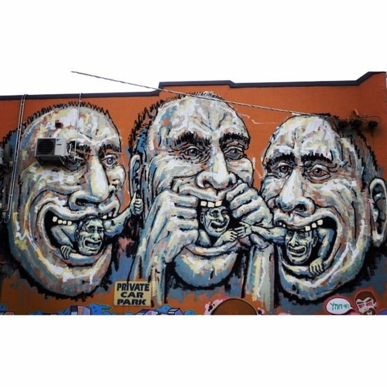 Collingwood

#Graffiti #StreetArt #Mural #painting #Urban #Art http://t.co/pMLfIpmYvp