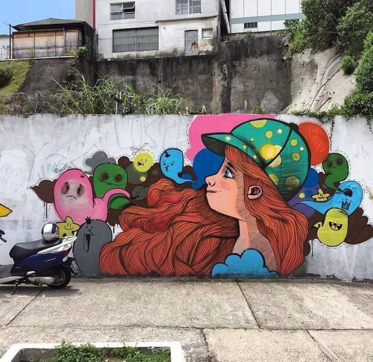 Endearing Street Art by Vupulos in São Paulo, Brazil 

#art #mural #graffiti #streetart http://t.co/X2VC0IdevL