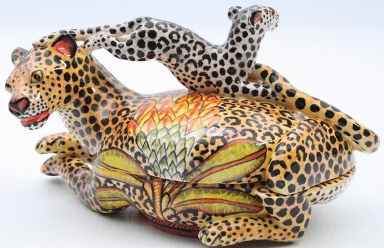 Step into the world of Ardmore Ceramics: http://buff.ly/1wAk74G
#meetsouthafrica #art http://t.co/YnHx4d5nFo