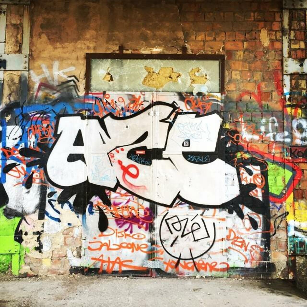 #streetart #thisisstreetart #streetartberlin #berlinstreetart #berlin #art #graffiti #grafite #wallart #wallporn #g… http://t.co/SYMgml0QRh