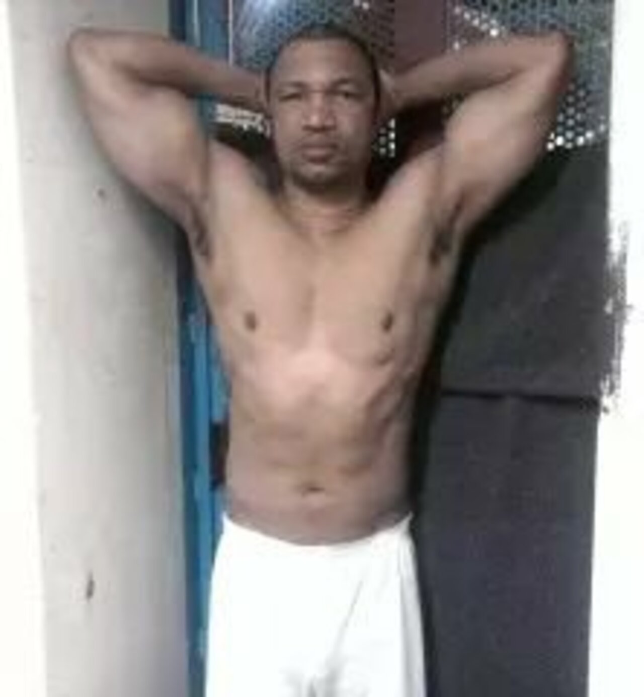 Prisoner-Artist, Donald "C-Note" Hooker, Says Stretching and Core Muscle Exercises are Key to High Octane Performances in the#PerformingArts #neojimcrowart #artsinprison #cut50 #rebelart #prisonart #prison #theater #spokenword #hiphop #acting #shakespeare #storytelling #writers https://t.co/madXhmr3UB