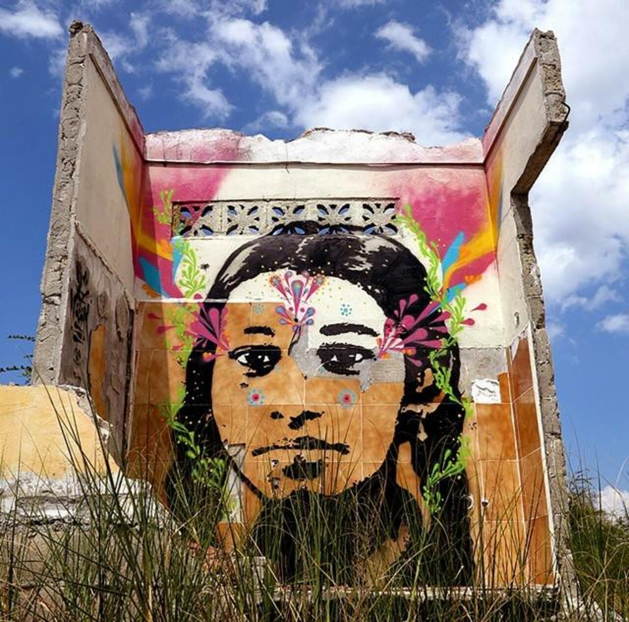 Sistemas4s: Just completed! 
New Street Art portrait by Stinkfish 

#art #mural #graffiti #streetart http://t.co/j9v1MpHUZy