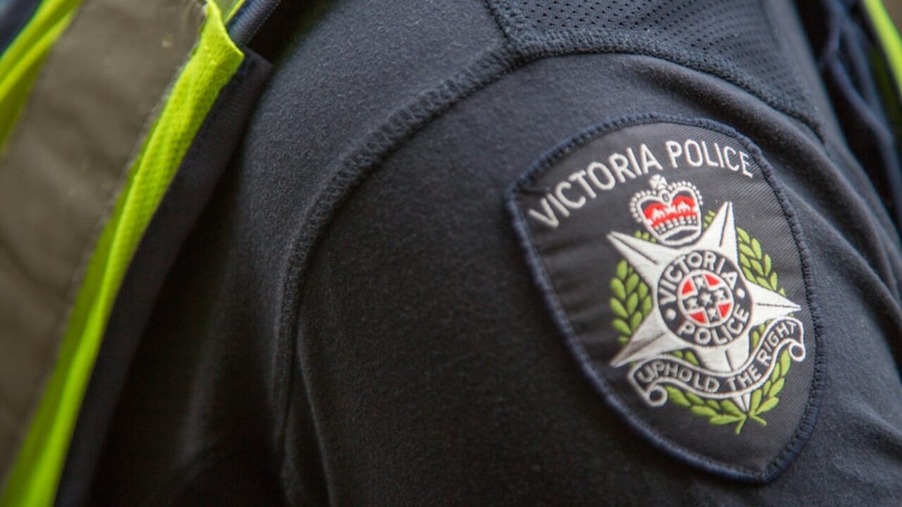 'Predatory' Victoria Police officer sentenced to community service after targeting vulnerable women