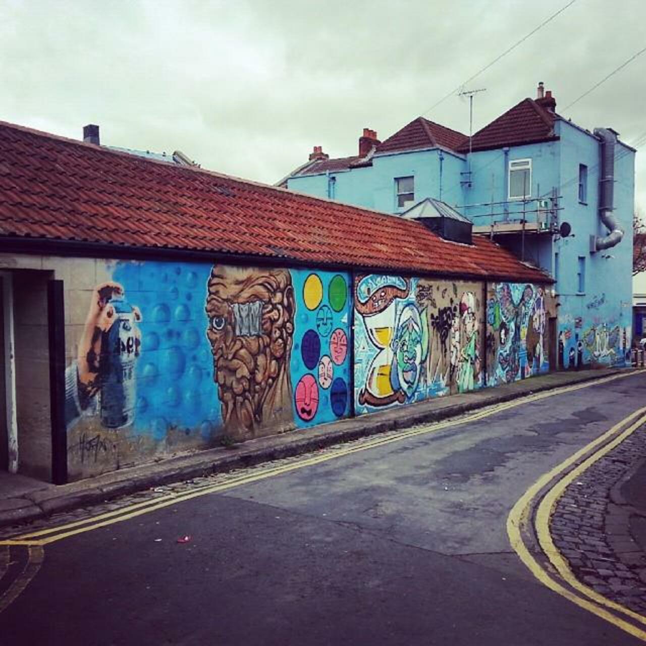 #muralwall #mural #Bristol #art off #GloucesterRoad #ukgraffiti #uk #graffiti #streetart #streetartbristol #Bristol… http://t.co/RG0dUgNh2t