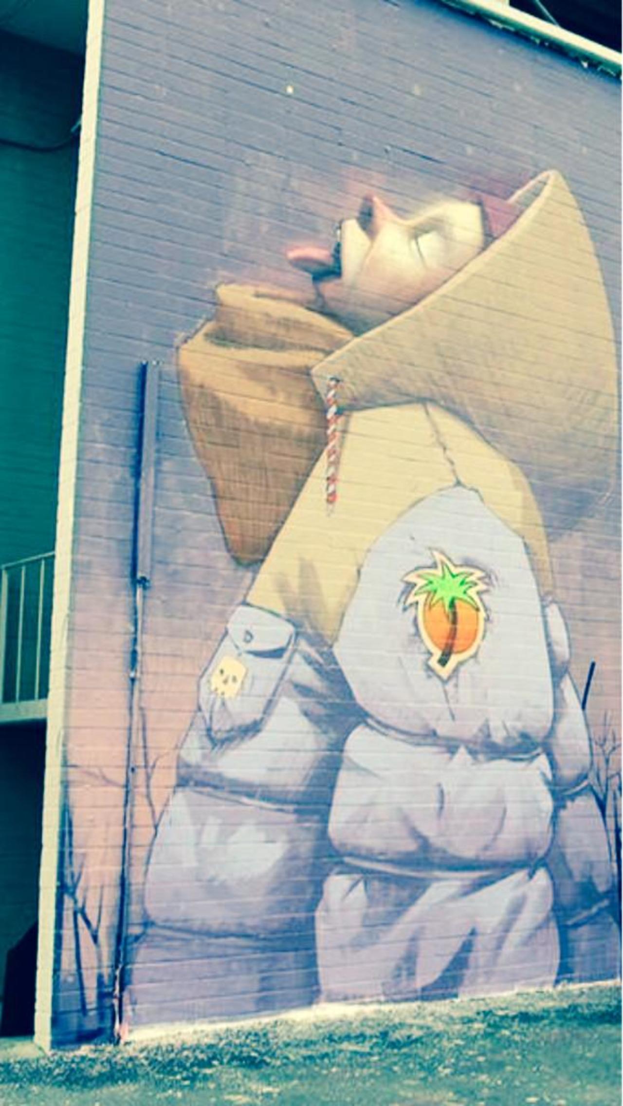 Etam cru #sprayart #stencil #streetart #graffiti #urbanart #mural #murales http://t.co/rLaAEPTYJV