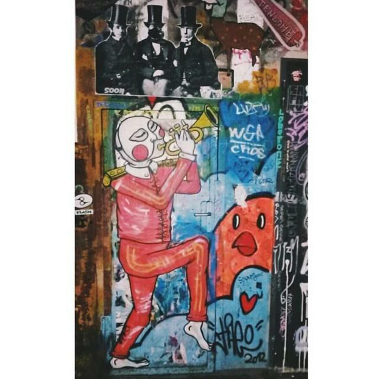 ✌️#soon #vsco #vscocam #vscophile #streetart #streetartberlin #berlin #graffiti #graffitiartist #mural #wheatpaste … http://t.co/DVU87xfMik