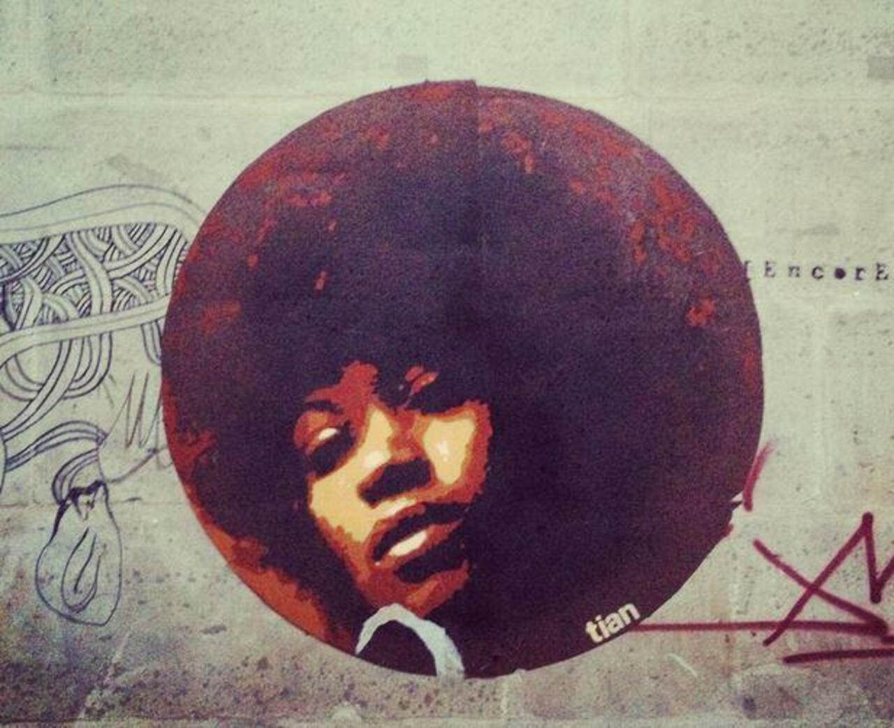 Afro Vibes  •  #streetart #graffiti #afro #art #funky #dope . : http://t.co/xu34iOnfhb