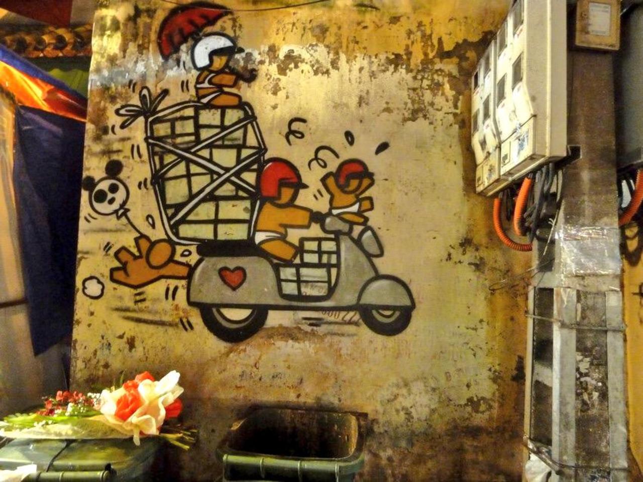 Street Art
Hanoi, Vietnam
#streetart #art #graffiti #mural http://t.co/sIUGNRZ2yh