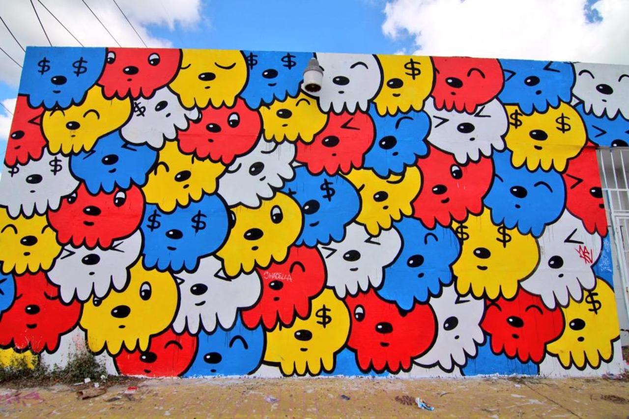 RT @Pitchuskita: Sonni ( from Argentina )
#streetart #art #graffiti #mural http://t.co/kOebf2vzIY