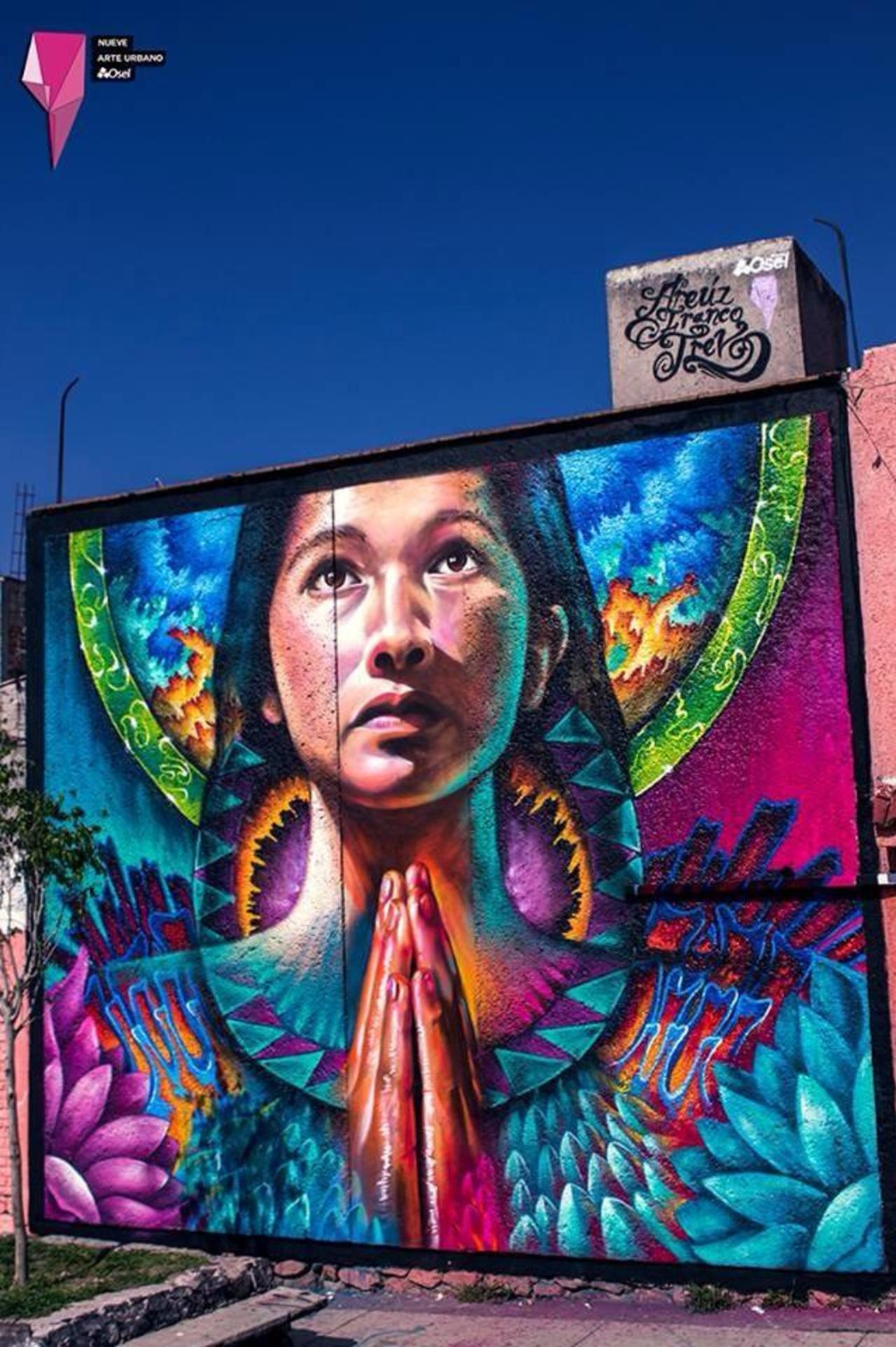Artist Areúz 77 new Street Art mural in Queretaro, Mexico #Art #graffiti #mural #streetart http://t.co/PnTgxtItAi