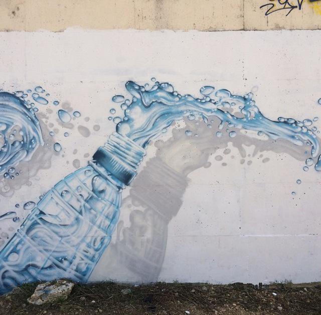 'Bottle'
Class new Street Art by JeazeOner 

#art #arte #graffiti #streetart http://t.co/zzlFJueePR