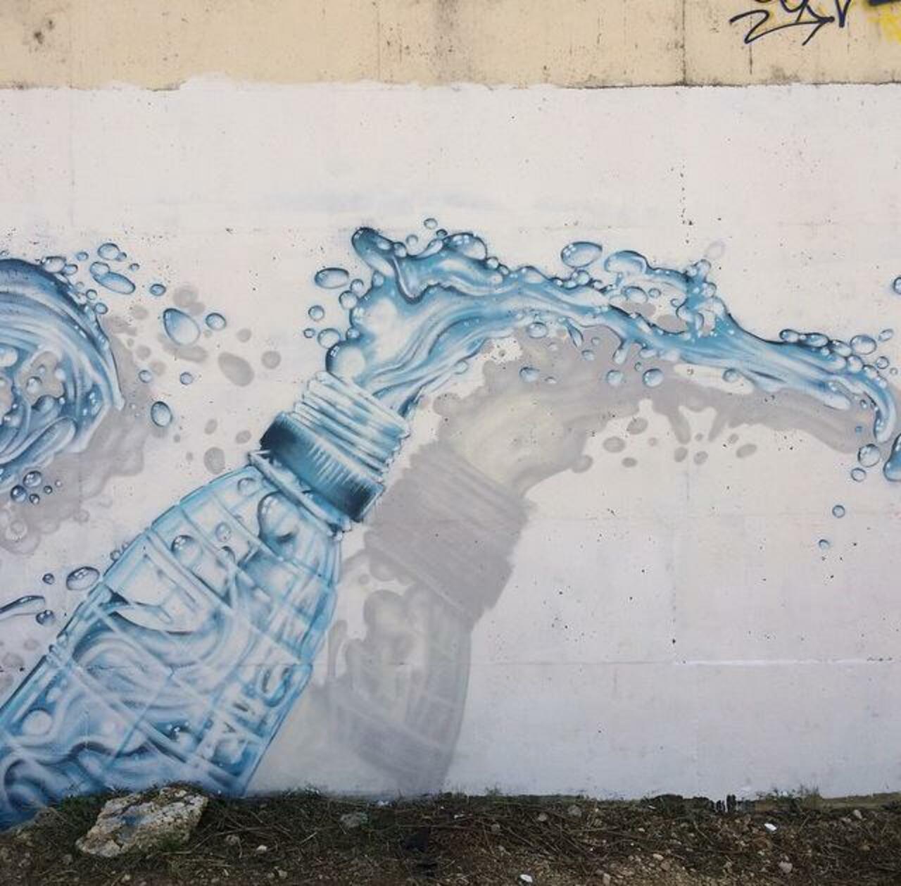 'Bottle'
Class new Street Art by JeazeOner 

#art #arte #graffiti #streetart http://t.co/PKNKF7KVbk