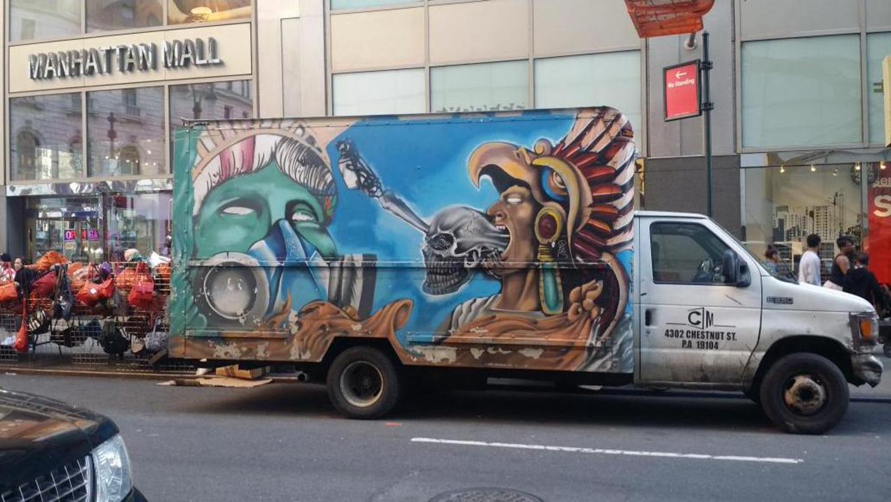 Very cool #streetart on the side of the truck #graffiti #NYC #art http://t.co/LMGOs8mEo4
