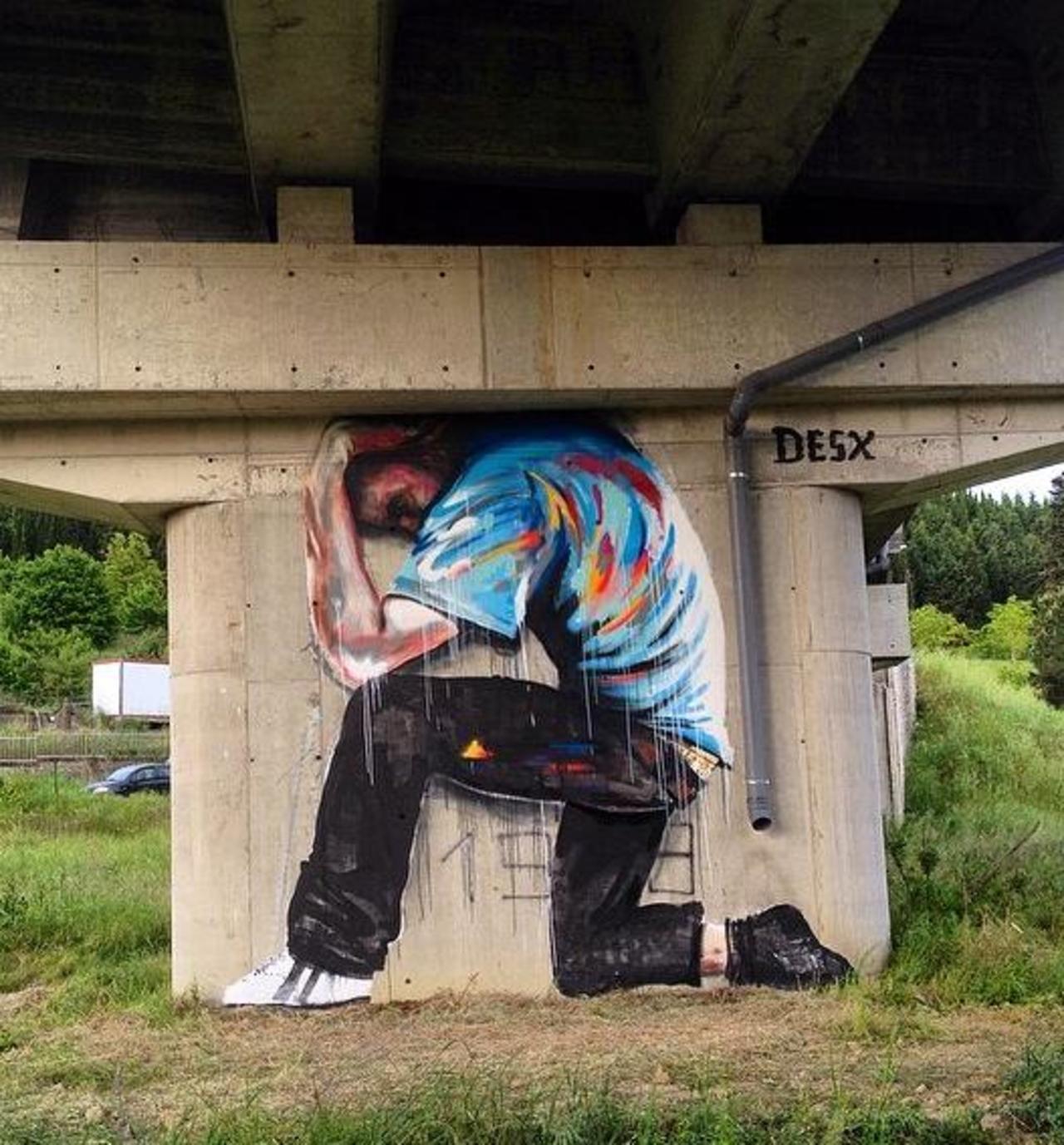 Brilliant placement in this Street Art piece by Desx 

#art #arte #graffiti #streetart http://t.co/VUgUF3G2ZL